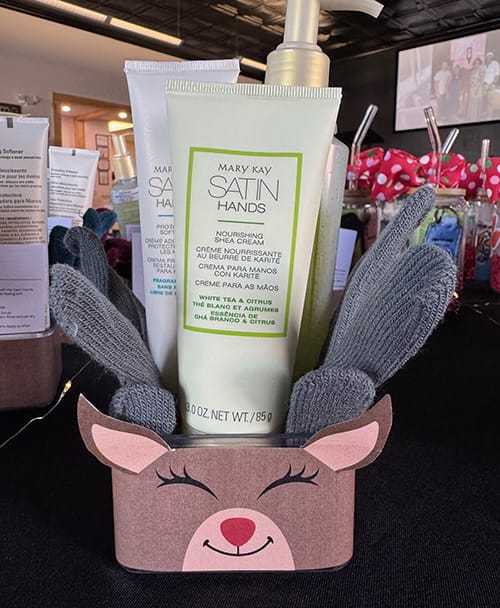Satin Hands Reindeer Gift Set